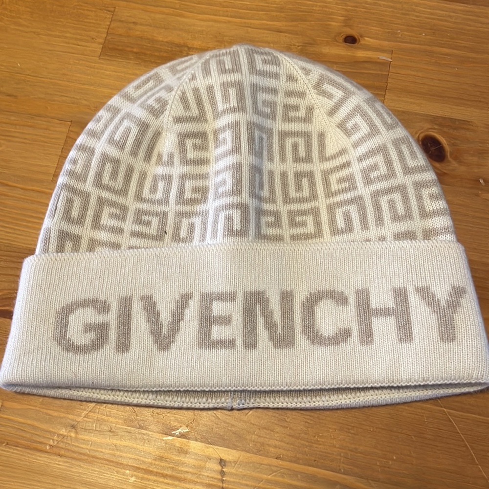 This ultra-soft cashmere blend beanie